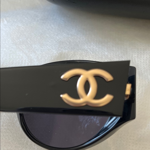 Chanel Black Sunglasses main image 9